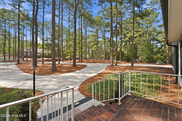 116 Oxford Court, West End, NC 27376