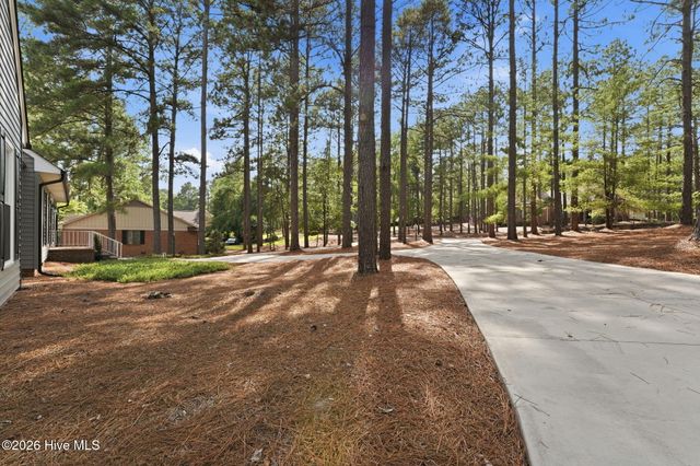 116 Oxford Court, West End, NC 27376