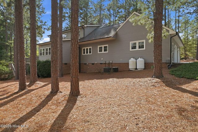 116 Oxford Court, West End, NC 27376