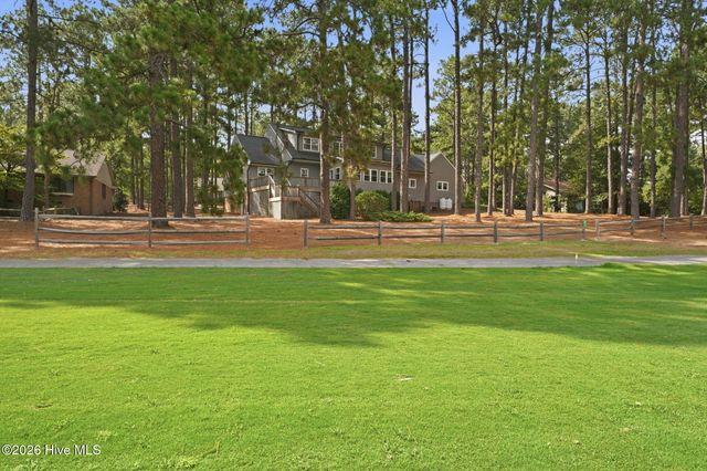 116 Oxford Court, West End, NC 27376