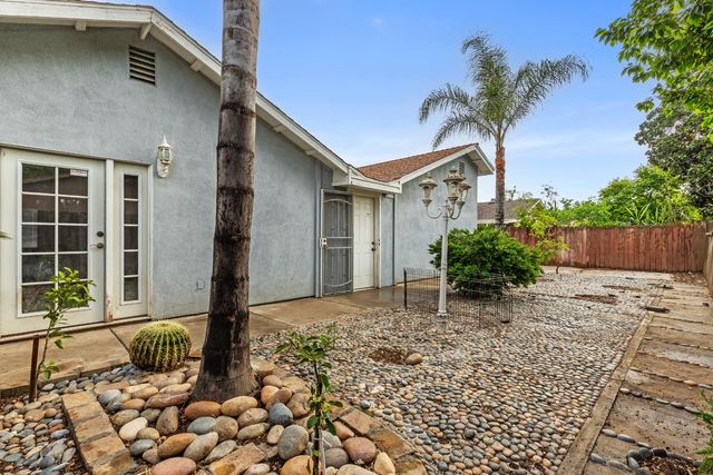 3020 Trudi Way, Modesto, CA 95354