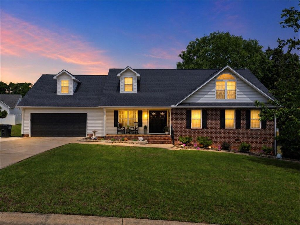 166 Amberwood Drive, Anderson, SC 29621