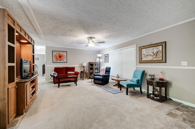 235 W Lewisburg Road, Vilonia, AR 72173