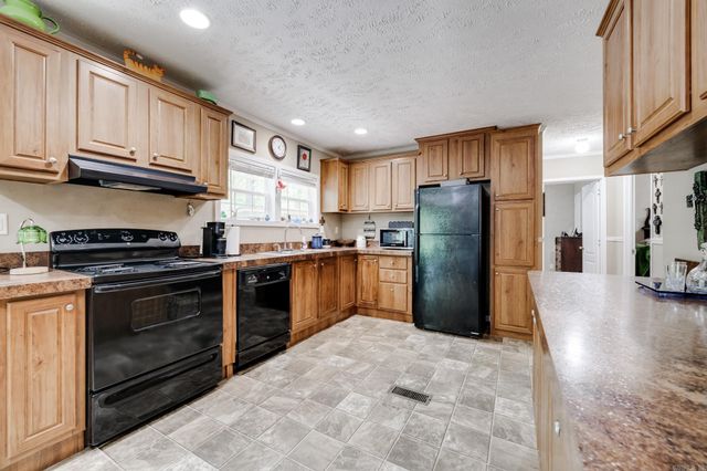 235 W Lewisburg Road, Vilonia, AR 72173