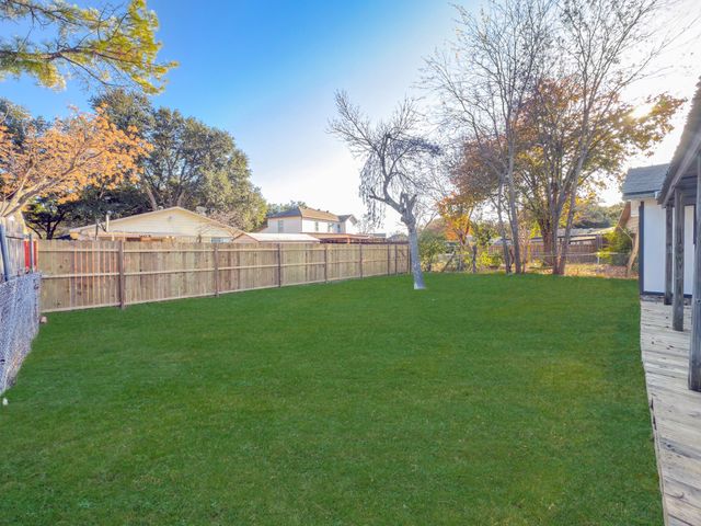 418 Clover Lane, Garland, TX 75043