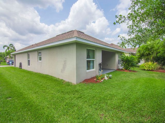 138 Briarcliff Circle, Sebastian, FL 32958