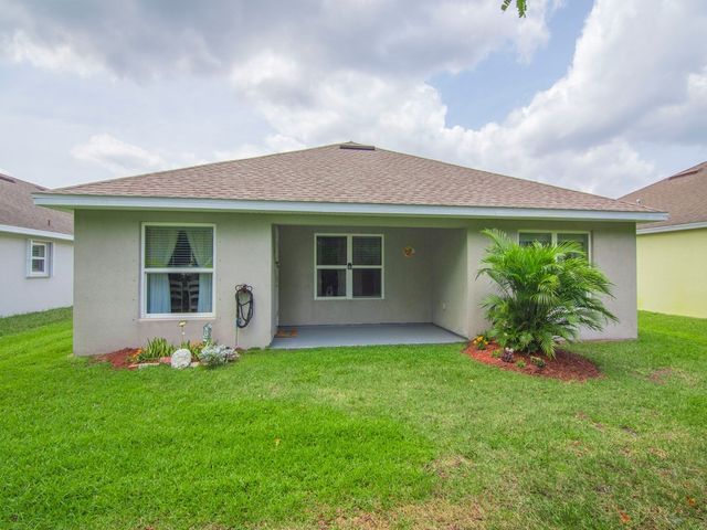 138 Briarcliff Circle, Sebastian, FL 32958