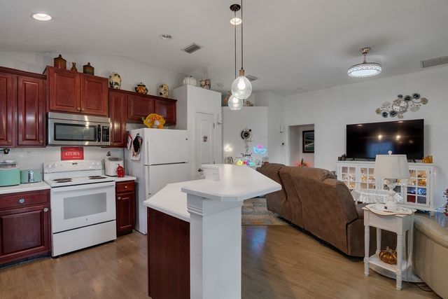 138 Briarcliff Circle, Sebastian, FL 32958