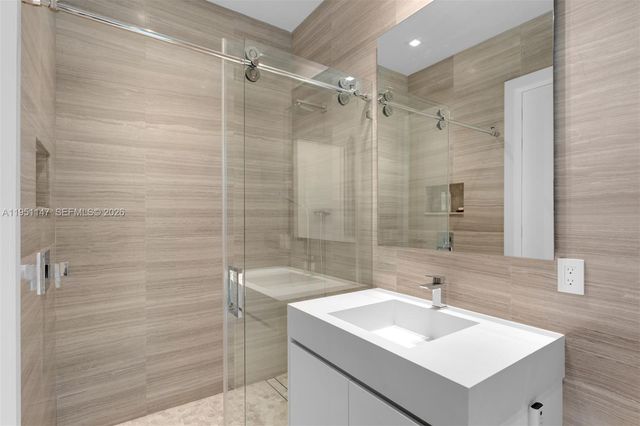 229 Golden Beach Dr, Golden Beach, FL 33160