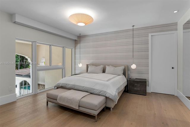 229 Golden Beach Dr, Golden Beach, FL 33160