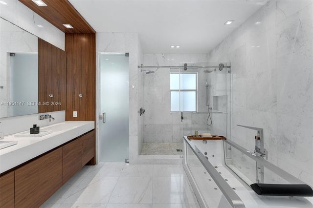 229 Golden Beach Dr, Golden Beach, FL 33160