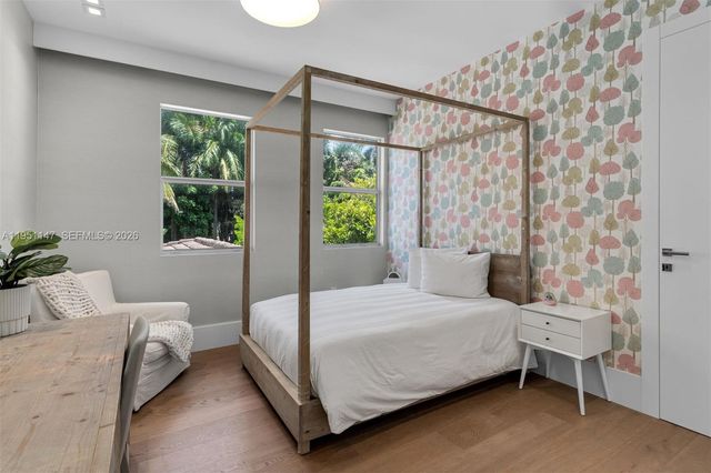 229 Golden Beach Dr, Golden Beach, FL 33160