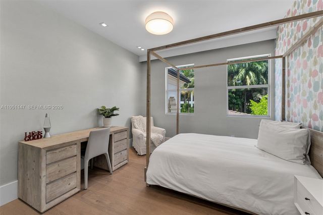 229 Golden Beach Dr, Golden Beach, FL 33160