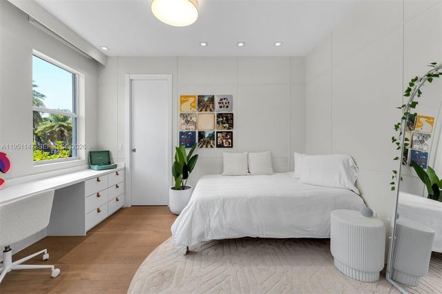 229 Golden Beach Dr, Golden Beach, FL 33160