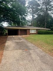3927 Bienville Road, Montgomery, AL 36109