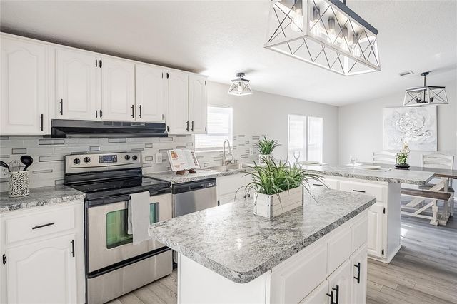 952 SADDLEWOOD BOULEVARD, Lakeland, FL 33809