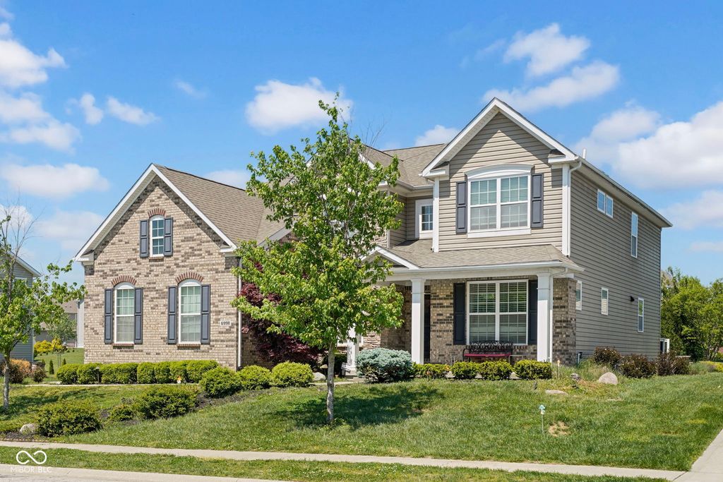 6998 Stoney Ridge Drive, Columbus, IN 47201