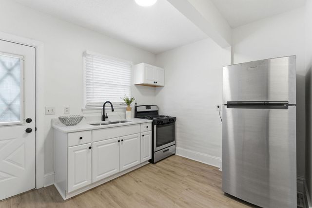 3835 Bryant Avenue N, Minneapolis, MN 55412