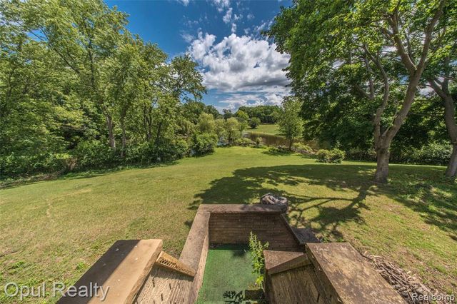 6455 Norham Road, Bloomfield Hills, MI 48301