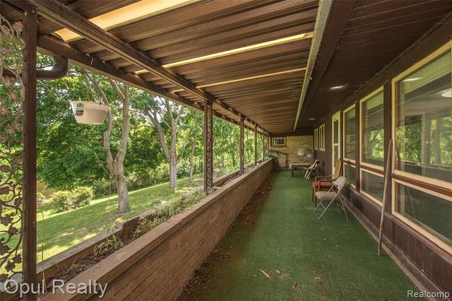 6455 Norham Road, Bloomfield Hills, MI 48301