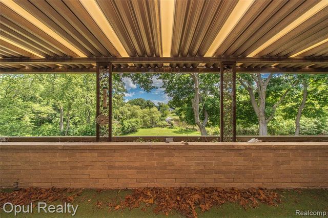 6455 Norham Road, Bloomfield Hills, MI 48301