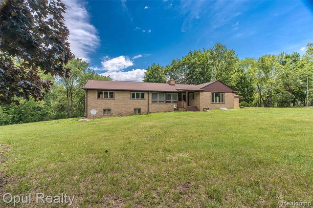 6455 Norham Road, Bloomfield Hills, MI 48301