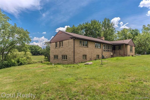 6455 Norham Road, Bloomfield Hills, MI 48301