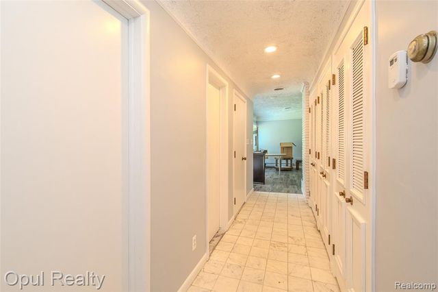 6455 Norham Road, Bloomfield Hills, MI 48301