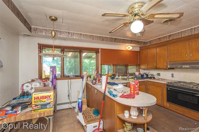 6455 Norham Road, Bloomfield Hills, MI 48301