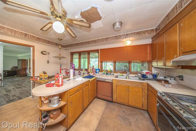 6455 Norham Road, Bloomfield Hills, MI 48301