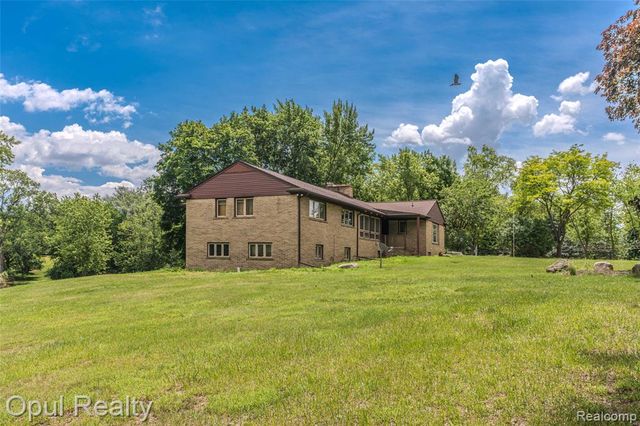 6455 Norham Road, Bloomfield Hills, MI 48301