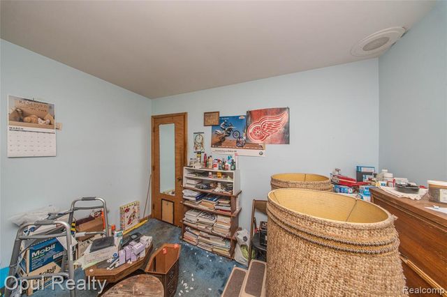 6455 Norham Road, Bloomfield Hills, MI 48301