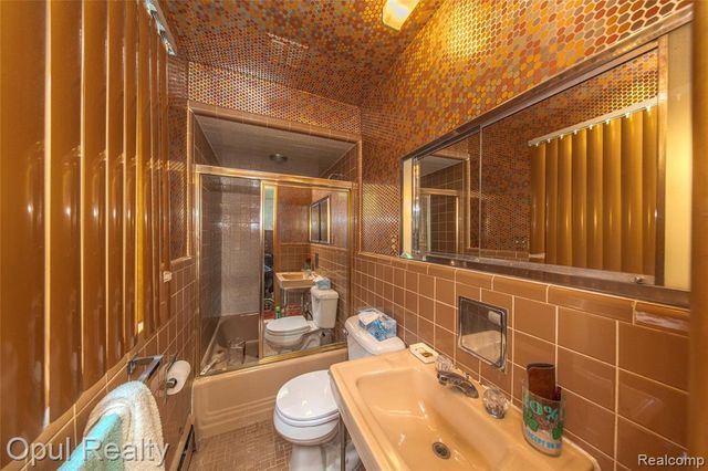 6455 Norham Road, Bloomfield Hills, MI 48301