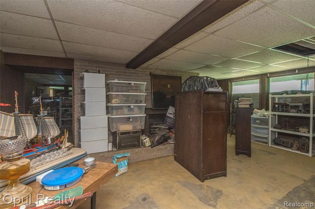 6455 Norham Road, Bloomfield Hills, MI 48301