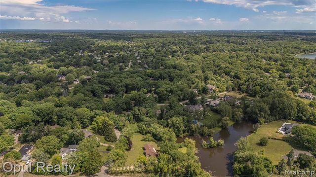 6455 Norham Road, Bloomfield Hills, MI 48301