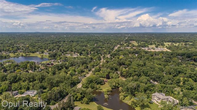 6455 Norham Road, Bloomfield Hills, MI 48301