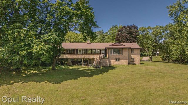 6455 Norham Road, Bloomfield Hills, MI 48301