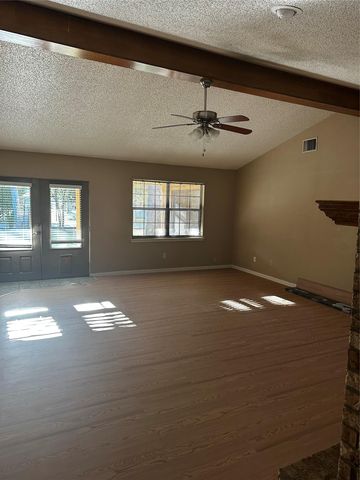 287 Meadowlakes DR, Meadowlakes, TX 78654