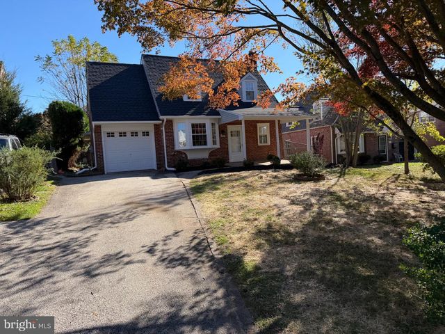317 WALNUT HILL LN, Havertown, PA 19083