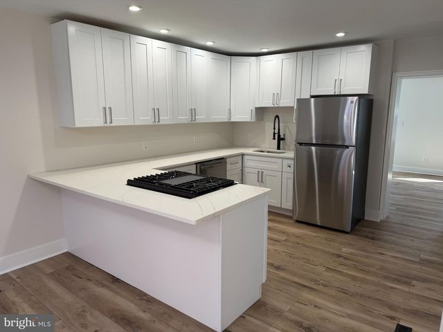 317 WALNUT HILL LN, Havertown, PA 19083