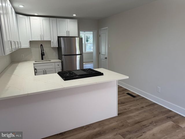 317 WALNUT HILL LN, Havertown, PA 19083