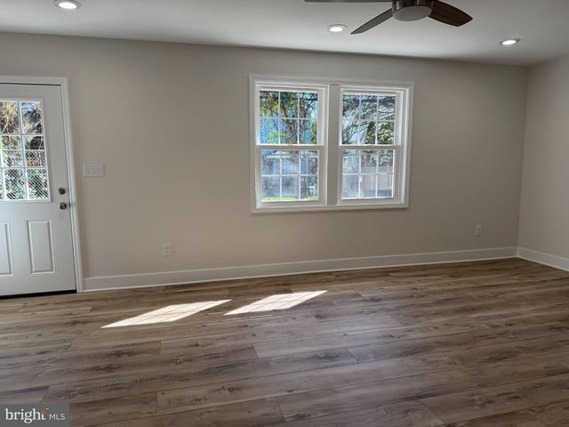 317 WALNUT HILL LN, Havertown, PA 19083