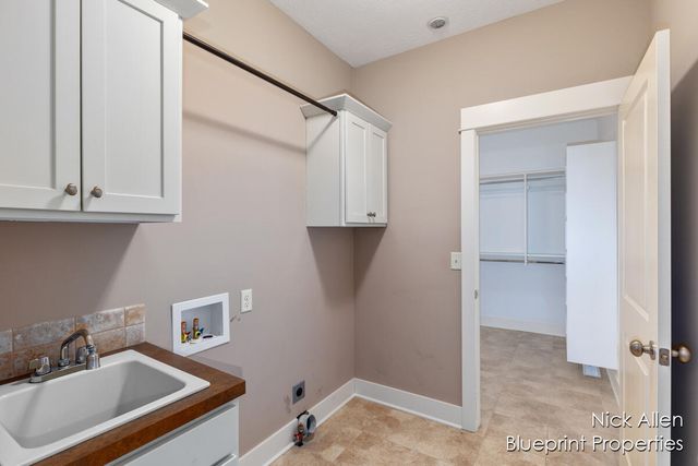 3792 Preserve Drive, Belmont, MI 49306