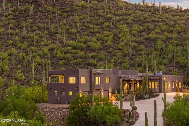 9901 N Silverbell Road, Tucson, AZ 85743