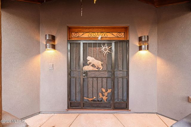 9901 N Silverbell Road, Tucson, AZ 85743