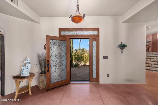 9901 N Silverbell Road, Tucson, AZ 85743