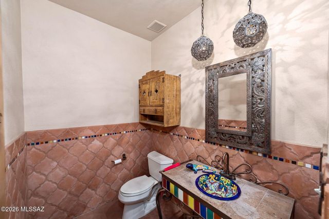 9901 N Silverbell Road, Tucson, AZ 85743