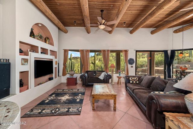 9901 N Silverbell Road, Tucson, AZ 85743