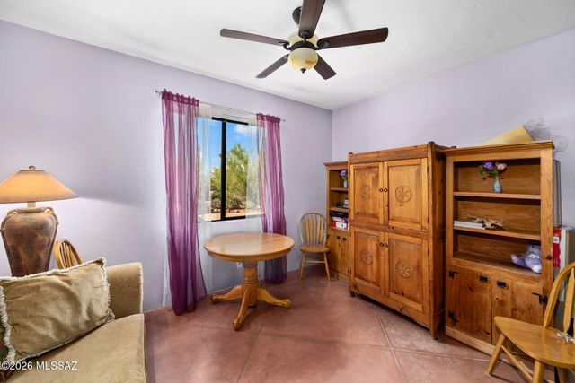9901 N Silverbell Road, Tucson, AZ 85743