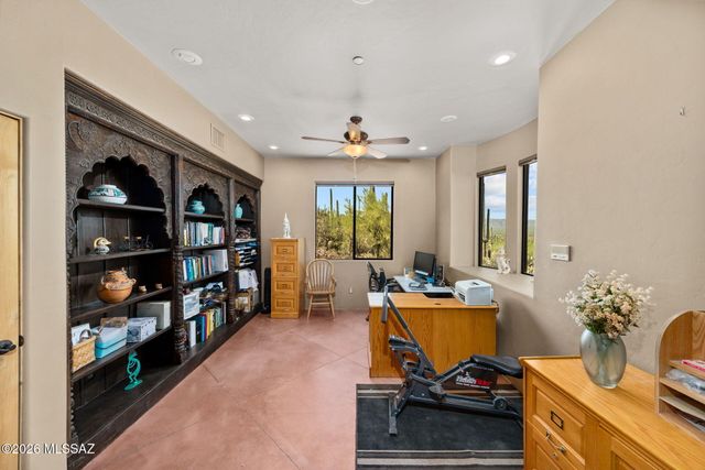 9901 N Silverbell Road, Tucson, AZ 85743